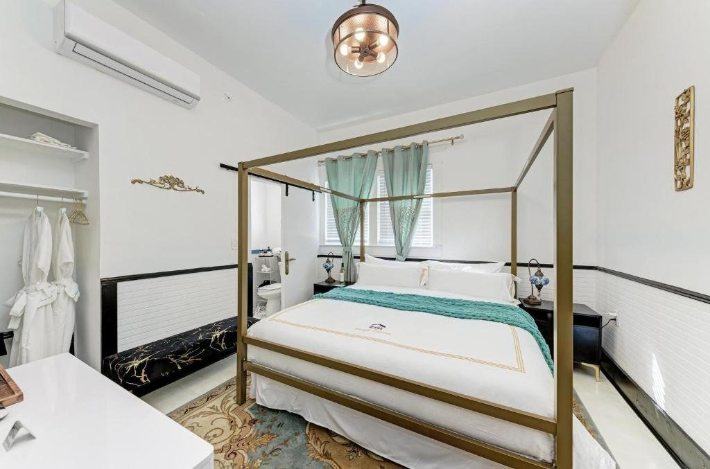 Prestige Boutique Hotel Suite